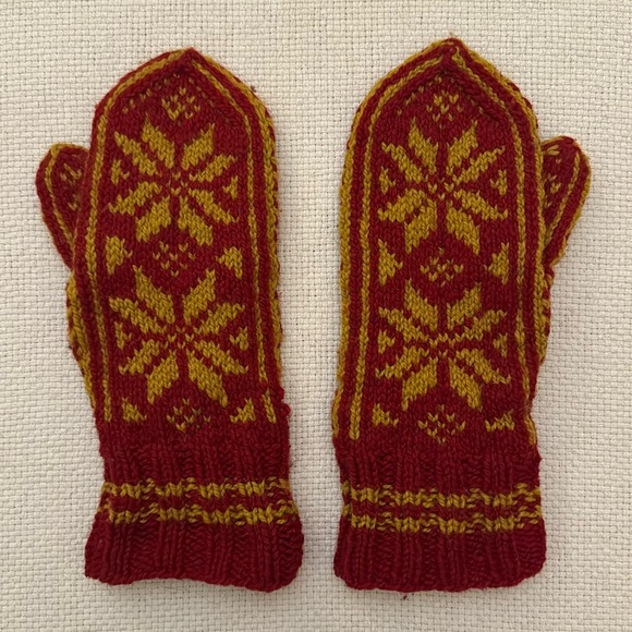 Vintage Hand Knit Wool Mitts - Picture 1 of 4